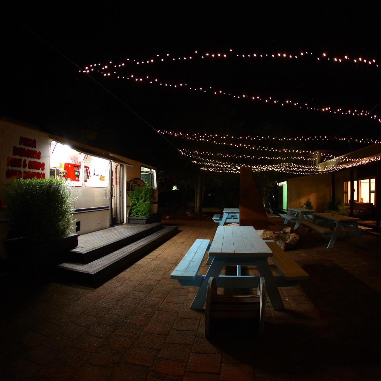 Adventure Inn Marahau Bagian luar foto